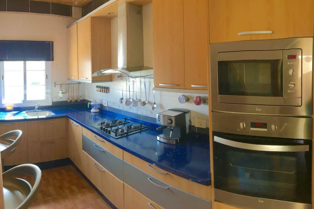 Villa Blanca Tenerife - Private Rooms - Terrace And Bbq, 5 Minutes From The Beach And Airport San Isidro  Kültér fotó